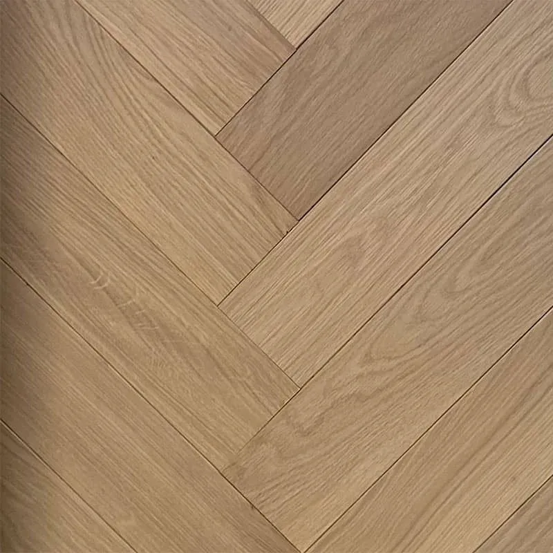 Piso de Ingeniería Roble Herringbone 15/4mm x 120 x 600mm Espiga