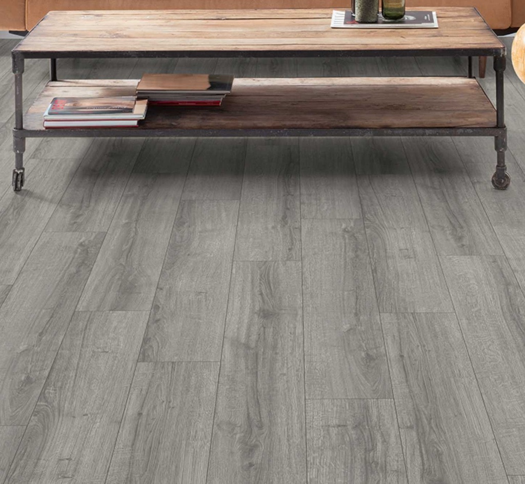 Piso Flotante EGGER Roble Gris Biselado 8mm AC4 Caja 1.99m2 PFEGRSGC8